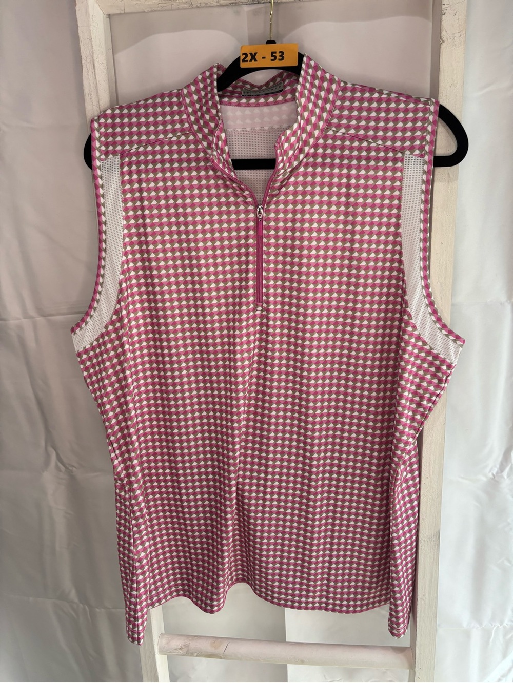PGA Tour Pink & White Geometric Sleeveless Half-Zip Golf Tank
